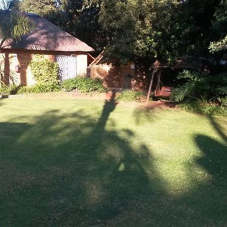 Willow Tree Guest House Kempton Park Bagian luar foto